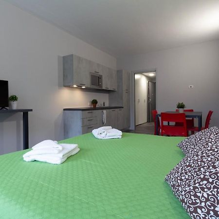 Lime Apartment - Affitti Brevi Italia Lecco Exterior foto